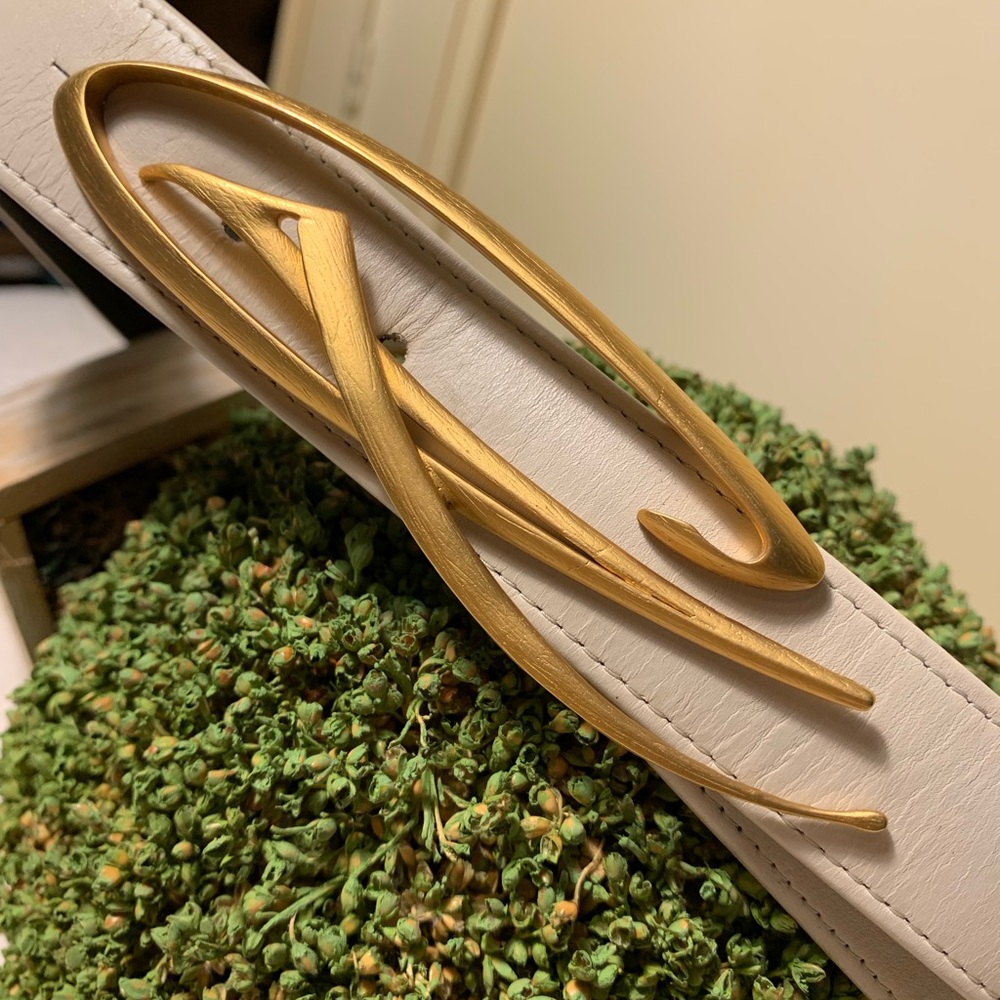 🇬🇧 Christian Lacroix vintage cream belt